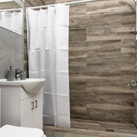 Callisto 3 Bedroom *