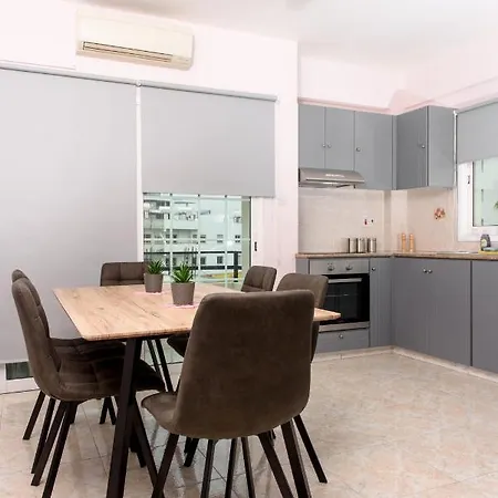 Callisto 3 Bedroom Lägenhet